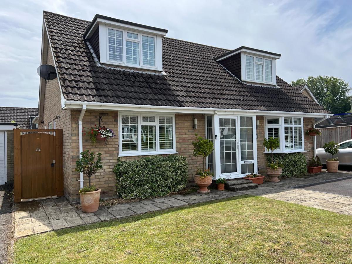 No 64 Bed And Breakfast Lymington Eksteriør billede