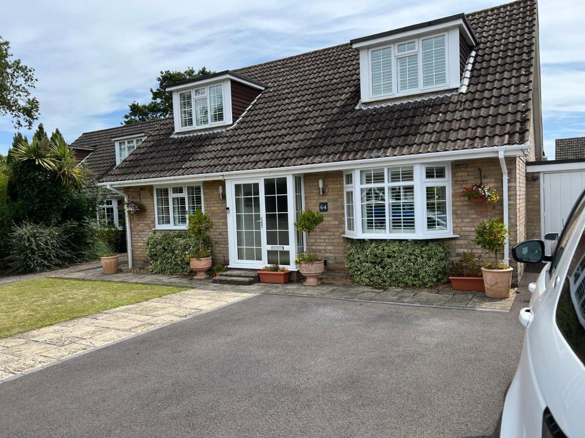 No 64 Bed And Breakfast Lymington Eksteriør billede